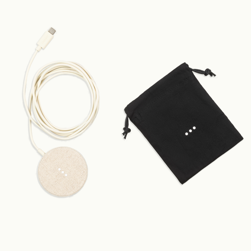 courant mag:1 essential charger with travel pouch